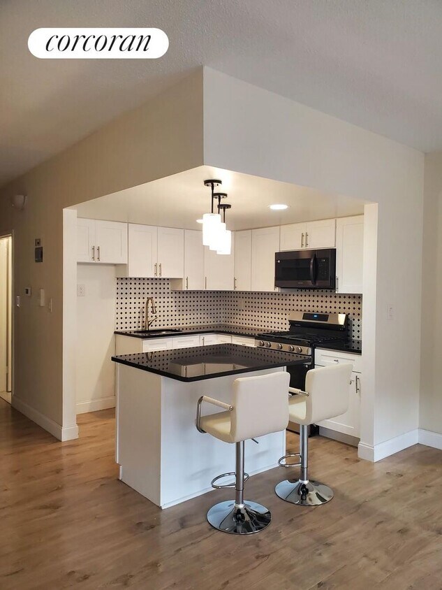 Foto principal - 71 E 118th St