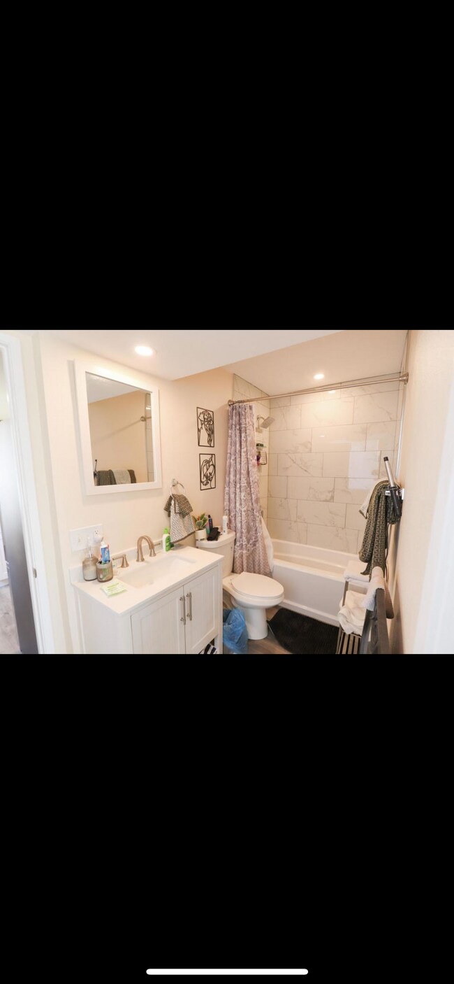 Foto del edificio - 9645 Spyglass Ave