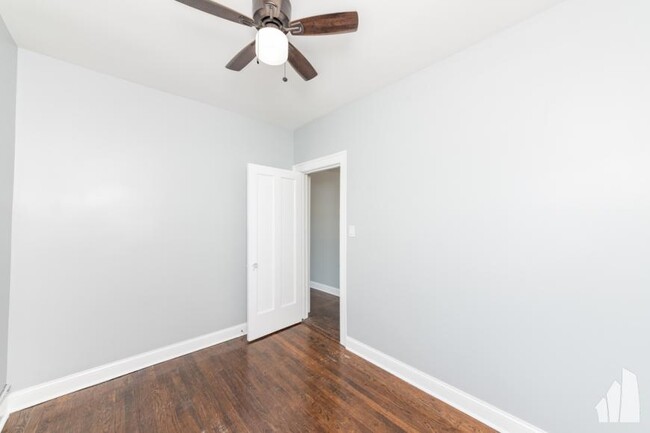 Foto del edificio - 5 bedroom in Evanston IL 60202