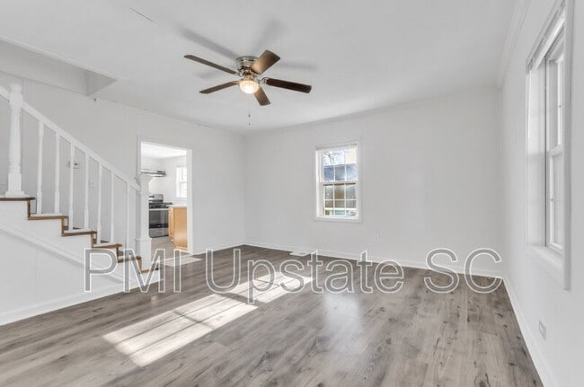 Foto del edificio - 109 S 7th St