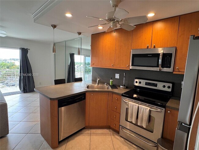 Foto del edificio - 2900 NE 30th St