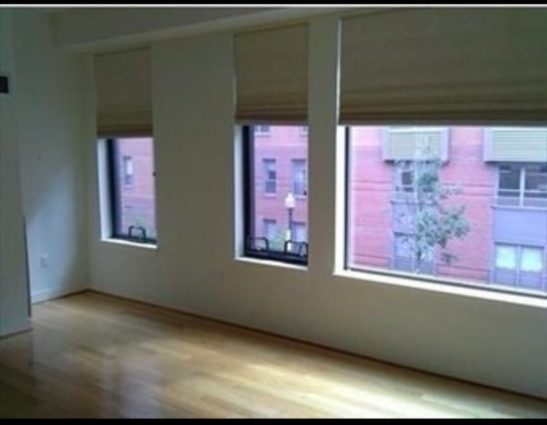 Foto del edificio - 700 Harrison Ave