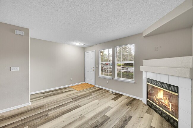 Building Photo - $2,175, delightful 2-bedroom, 2.5-bathroom...