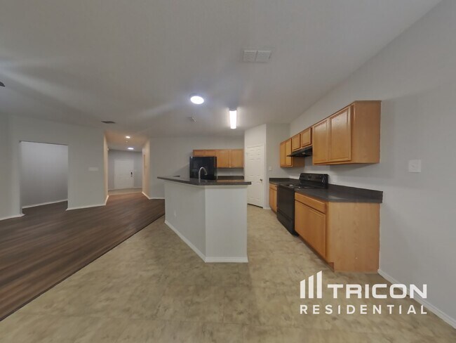 Building Photo - 6313 Downeast Dr