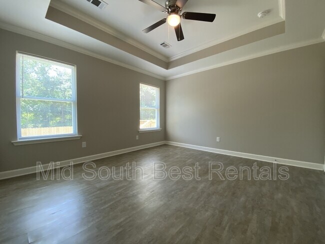 Foto del edificio - 409 Sparrow Rd