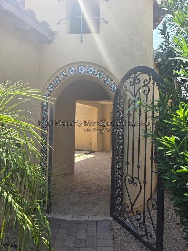 Foto del edificio - 2307 E Mahogany Pl