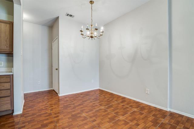 Foto del edificio - 3817 Brandon Park Dr