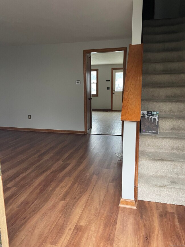 Foto del edificio - 4 Persimmon Ln