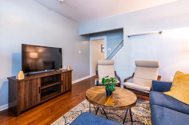 Sala de estar - 4210 Calvin St
