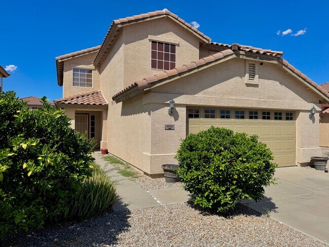 Foto del edificio - Welcome to 1056 E Lakeview Dr! Incredible ...