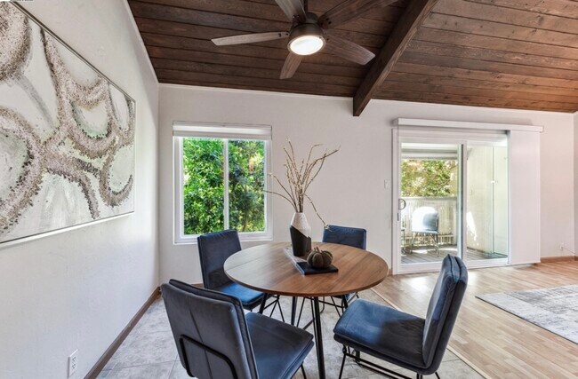 Foto del edificio - 2724 Oak Rd