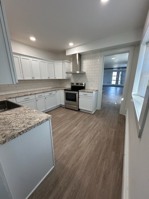 Foto del edificio - 610 Maple Ave