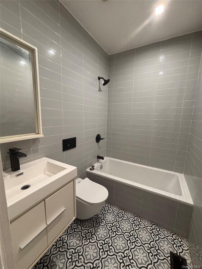 Foto del edificio - 1351 E 94th St