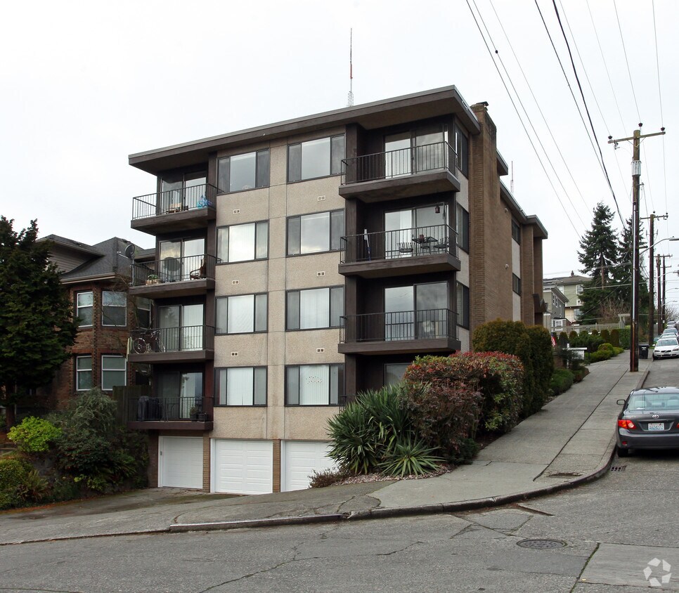 Foto del edificio - Forrest Manor Apartments