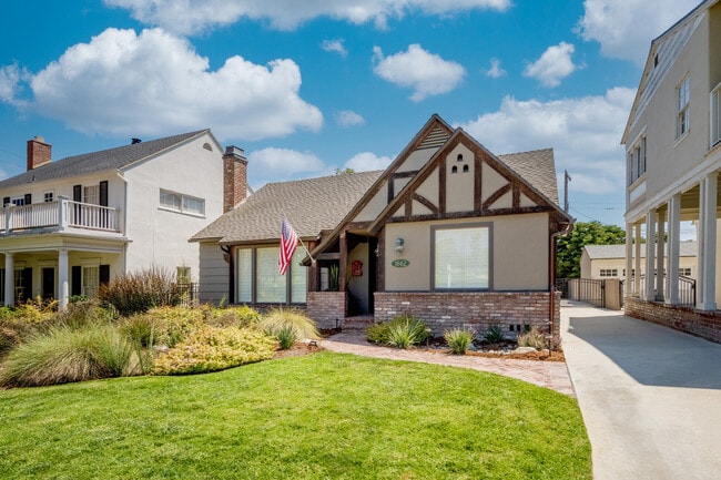 Building Photo - 1662 San Gabriel Ave