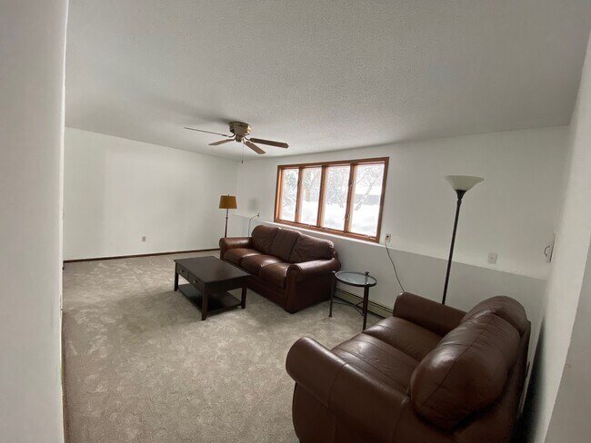 Living Room - 9830 Upper 161st St W