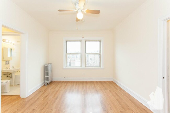 Building Photo - 0 bedroom in Chicago IL 60647