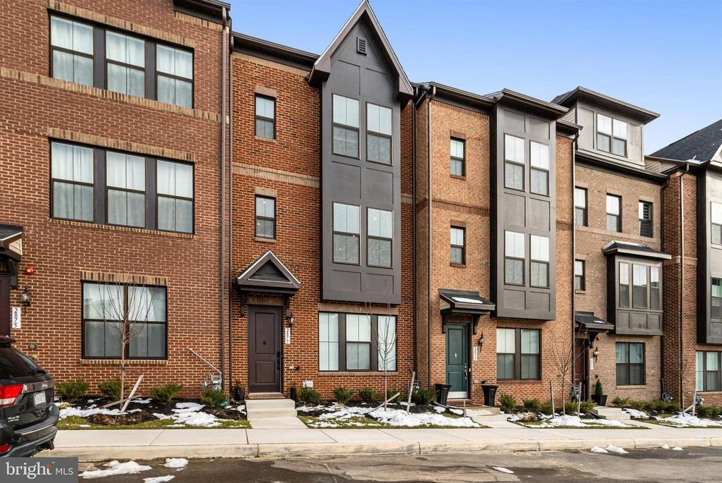 2877 Hokie Ln, Hybla Valley, VA 22306 Townhome Rentals in Hybla Valley VA