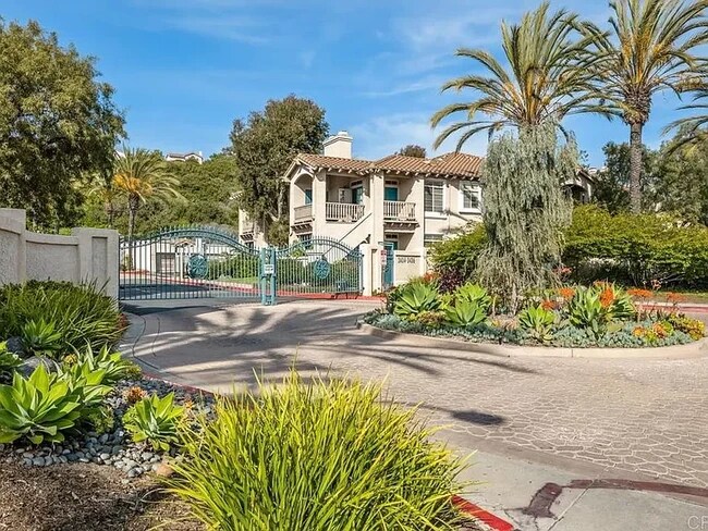 Comunidad cerrada y muy tranquila. - 3432 Cameo Dr