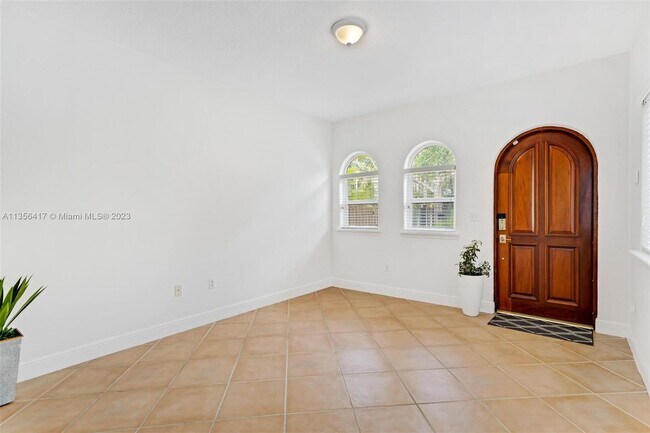 Foto del edificio - 2939 SW 30th Ct