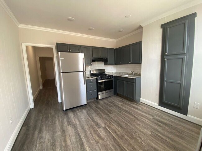 Foto del edificio - 2631 N Charles St