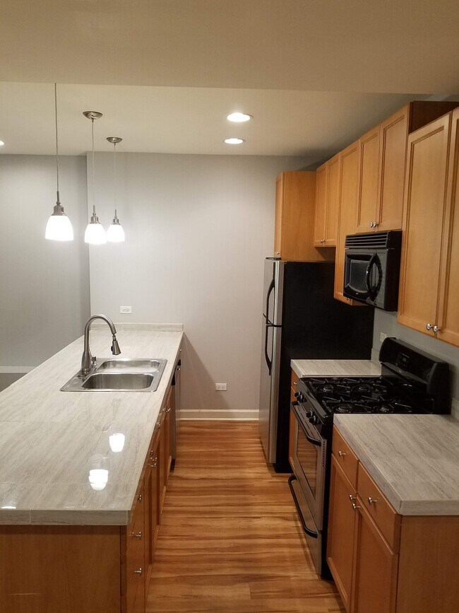 cocina - 3450 N Bosworth Ave