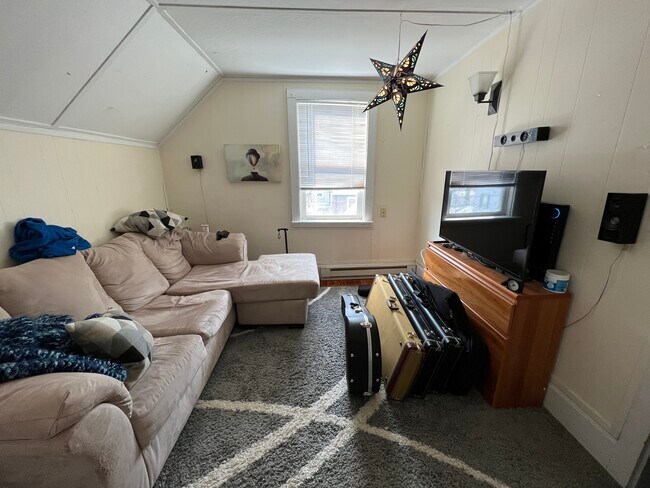 Foto del edificio - 79 Capen St