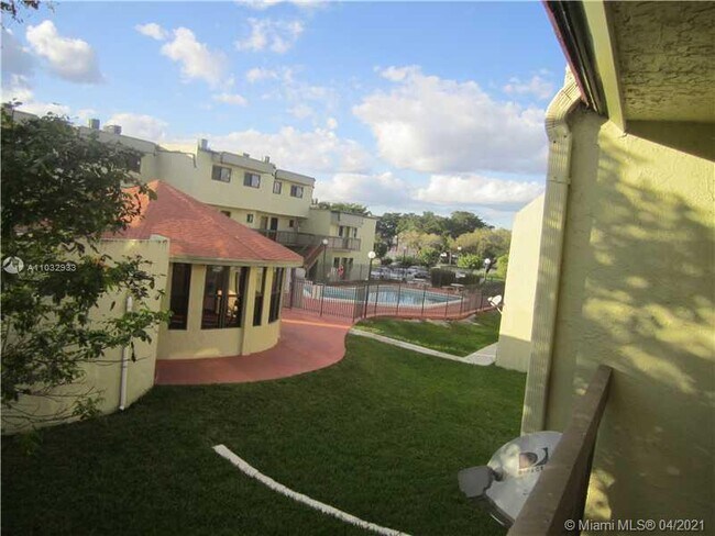 Foto del edificio - 1121 SW 105th Ave