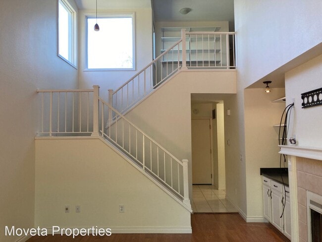 Building Photo - 3 br, 2.5 bath House - 1907 Parkview Circle