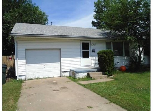 Primary Photo - 1001 N Ash St