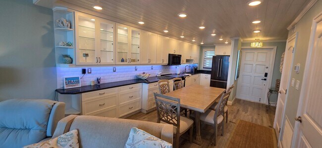 Foto del edificio - 1133 Ocean Shore Blvd