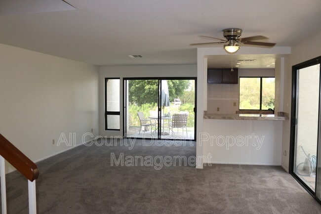 Foto del edificio - 45346 Driftwood Dr
