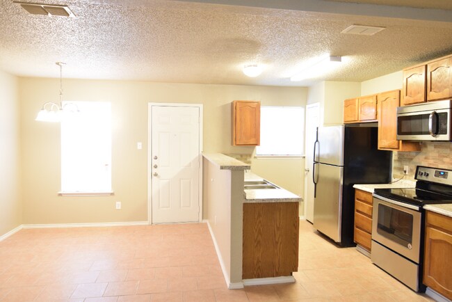Building Photo - 1419 Amber Rd