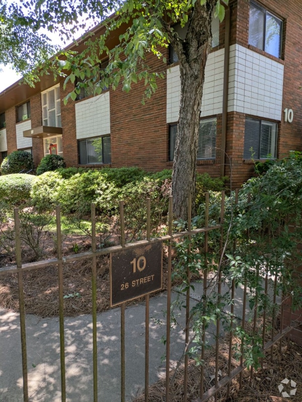 Building Photo - 10 26th St NW