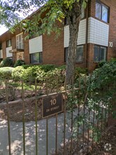 Building Photo - 10 26th St NW