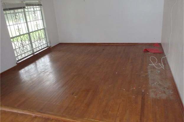 Foto del edificio - 2318 Bron Holly Dr