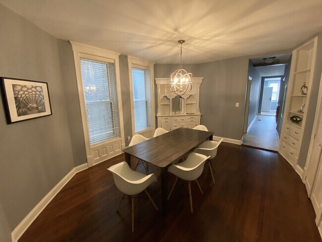 Foto del edificio - 2244 N Dayton St