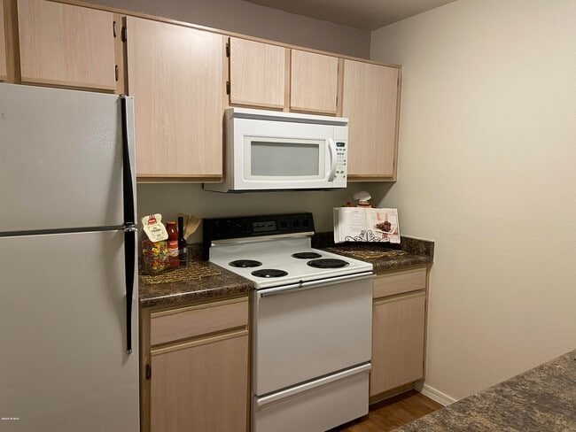 Foto del edificio - 5751 N Kolb Rd