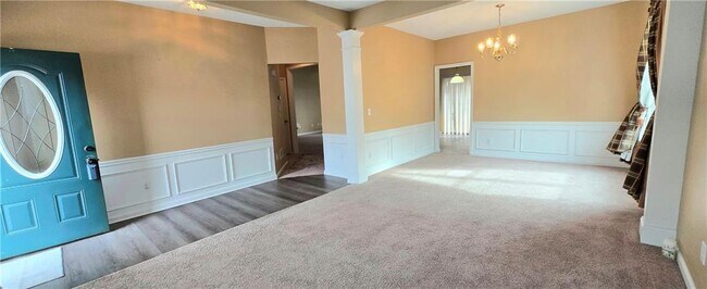 Foto del edificio - 2513 Davenham Ln