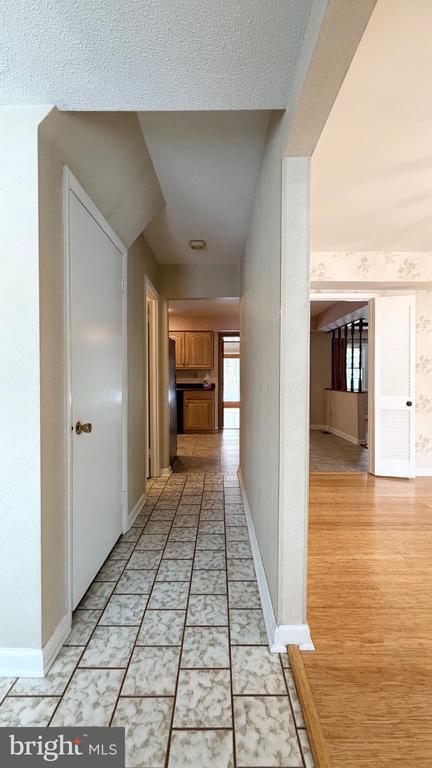 Foto del edificio - 4325 Majestic Ln