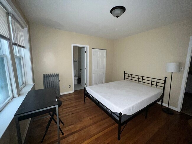 Foto del edificio - 5143 S Kenwood Ave