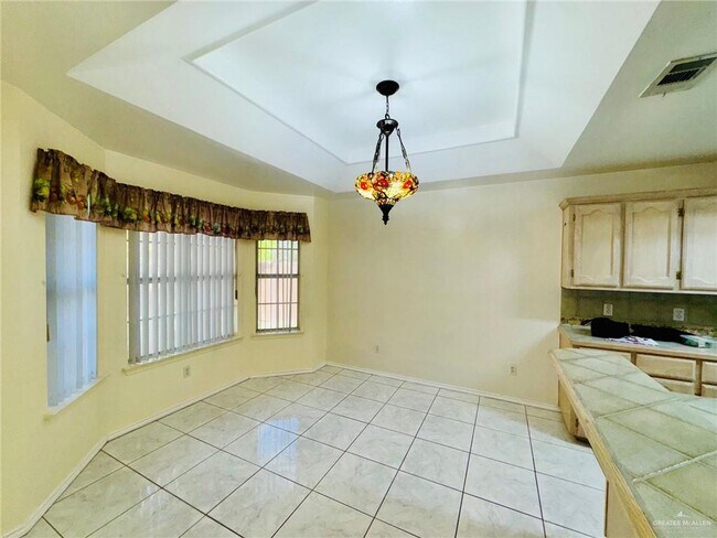 Foto del edificio - 28 N 40th St