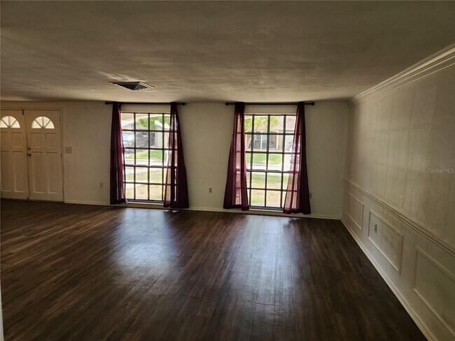 Building Photo - 8515 Arrow Head Dr