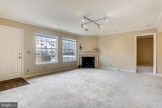 Building Photo - 5821 Inman Park Cir