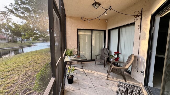 Building Photo - 5641 Coach House Cir