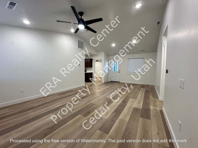 Building Photo - 45 Spanish Trail Dr