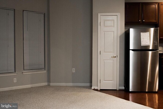 Foto del edificio - 1301 Karen Blvd