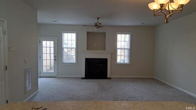 Building Photo - 4411 Log Cabin Dr