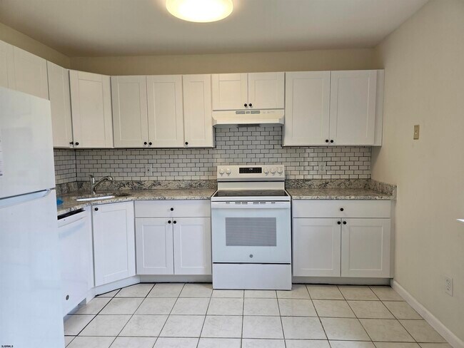 Foto del edificio - 3410 Juniper Ct