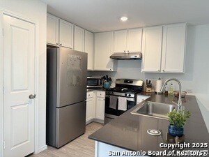 Foto del edificio - 9907 Jenny Grist